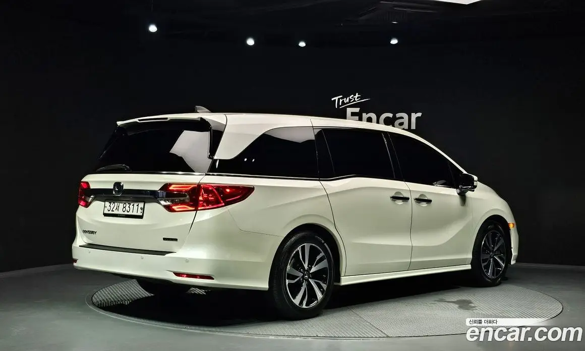 Honda Odyssey 2018 3.5 АКПП, фото 1 Honda Odyssey 2018 3.5 АКПП, фото 1