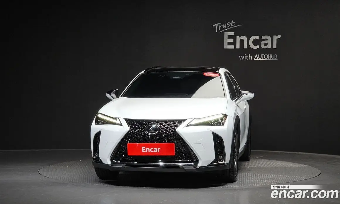 Lexus UX 2025 2.0 АКПП, фото 2 Lexus UX 2025 2.0 АКПП, фото 2