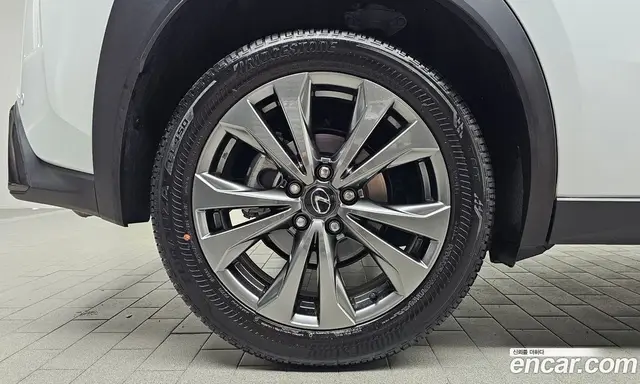 Lexus UX 2025 2.0 АКПП, миниатюра 6 Lexus UX 2025 2.0 АКПП, миниатюра 6
