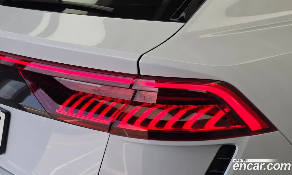 Audi RSQ8 2021 4.0 АКПП, фото 9