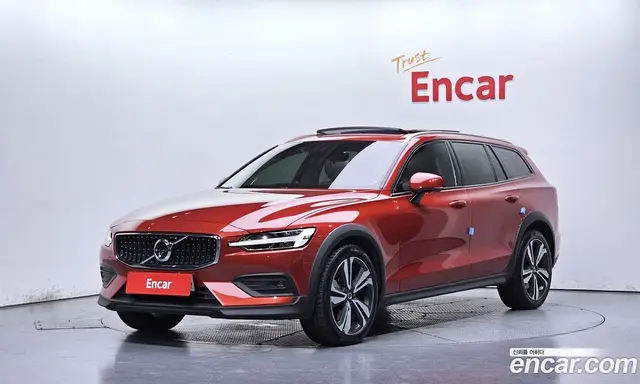 Volvo V60, 2019, 65 841 км