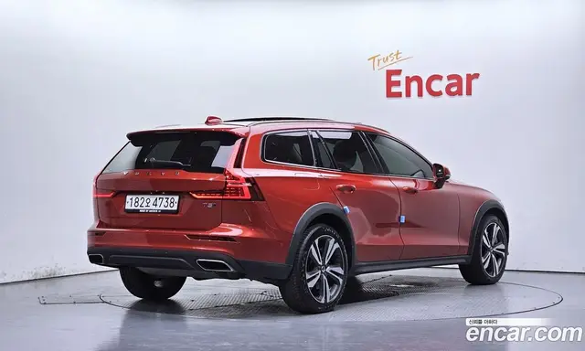 Volvo V60 2019 2.0 АКПП, миниатюра 2 Volvo V60 2019 2.0 АКПП, миниатюра 2