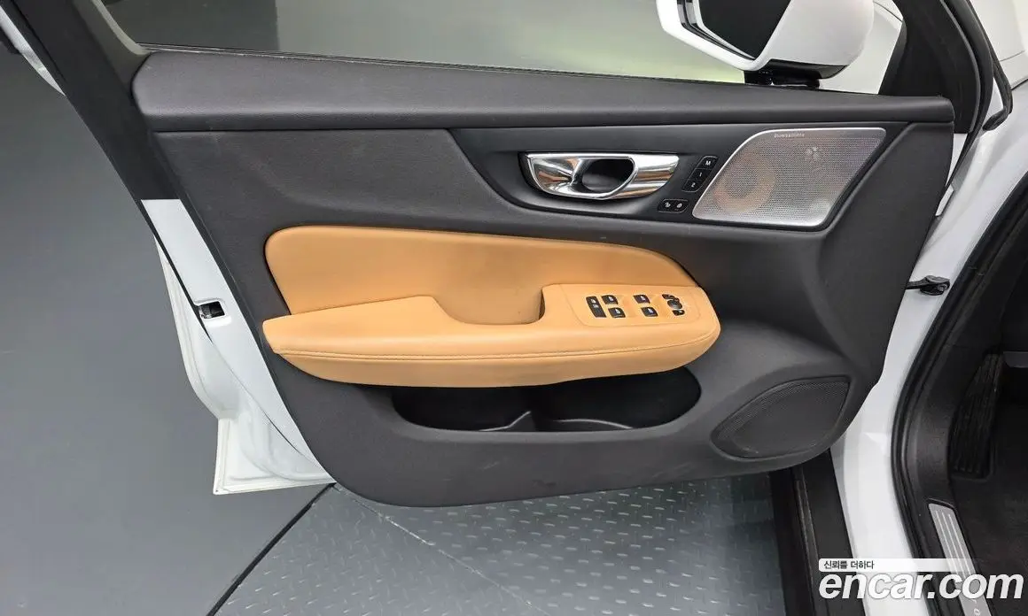 Volvo V60 2019 2.0 АКПП, фото 13