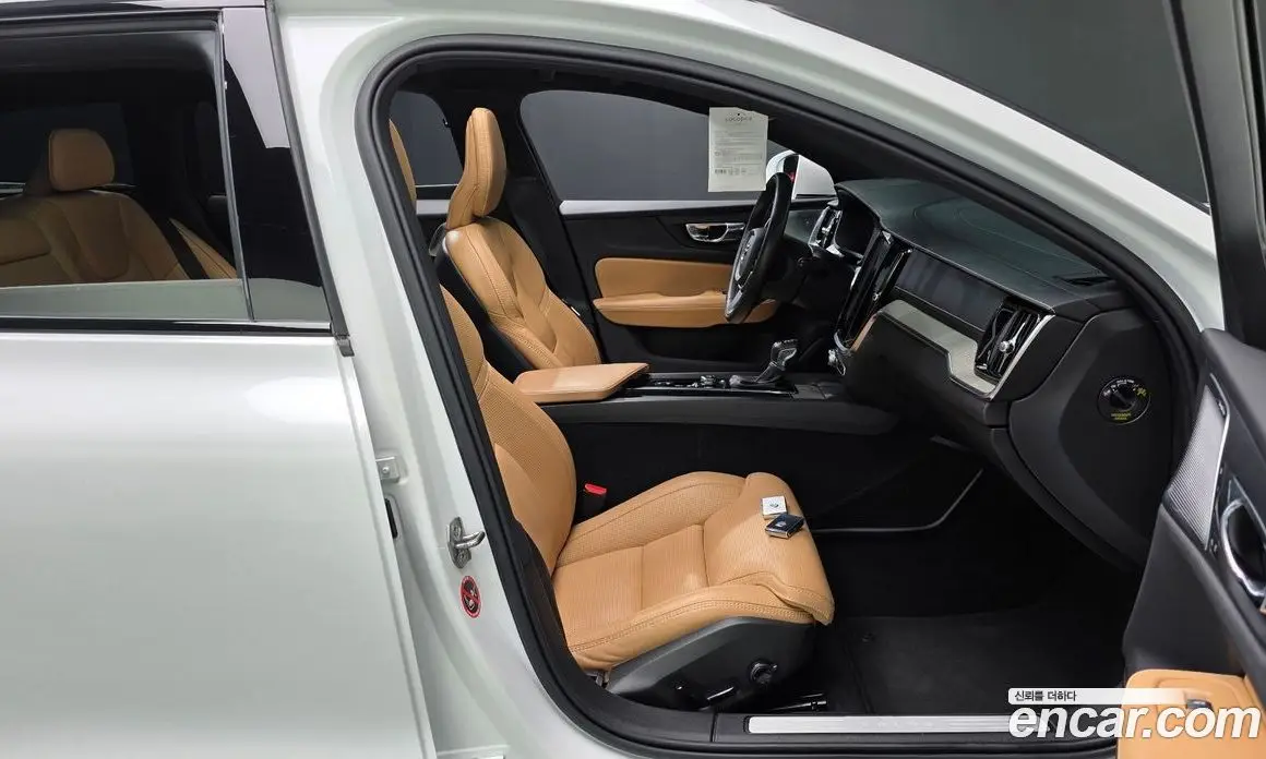 Volvo V60 2019 2.0 АКПП, фото 15