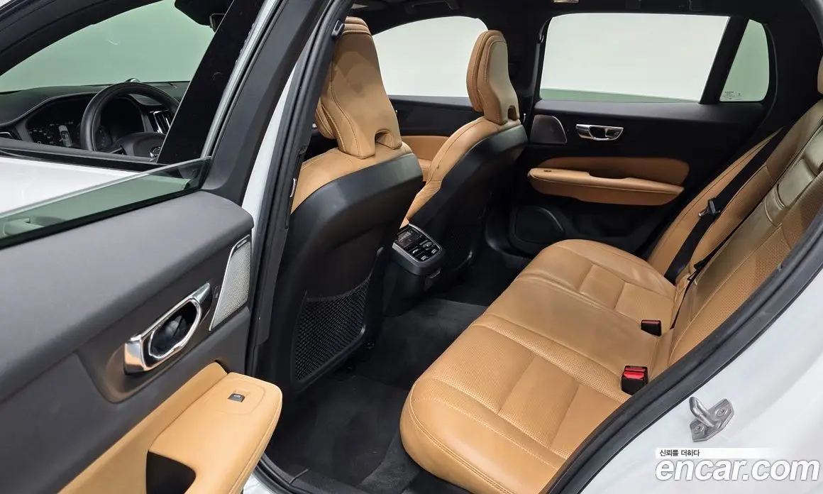 Volvo V60 2019 2.0 АКПП, фото 17