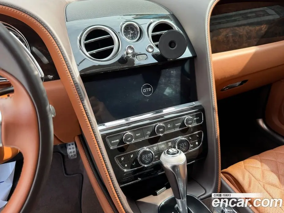 Bentley Flying Spur 2018 4.0 АКПП, фото 18