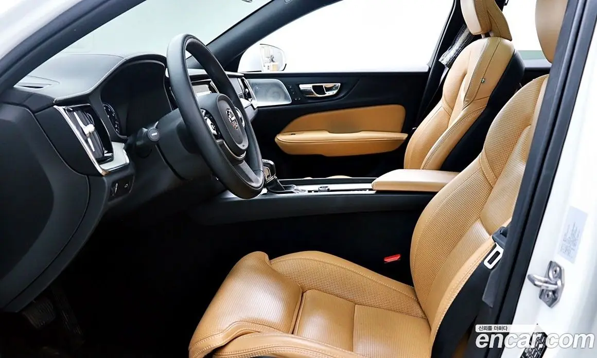 Volvo V60 2019 2.0 АКПП, фото 16