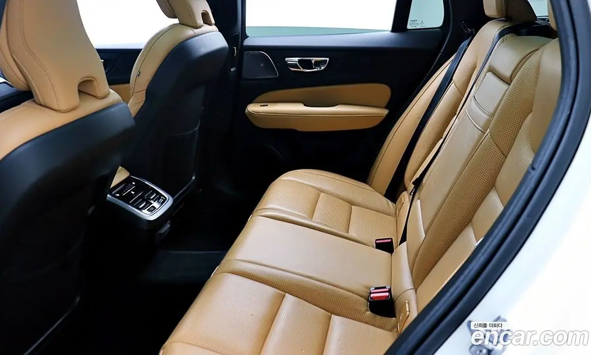 Volvo V60 2019 2.0 АКПП, фото 17