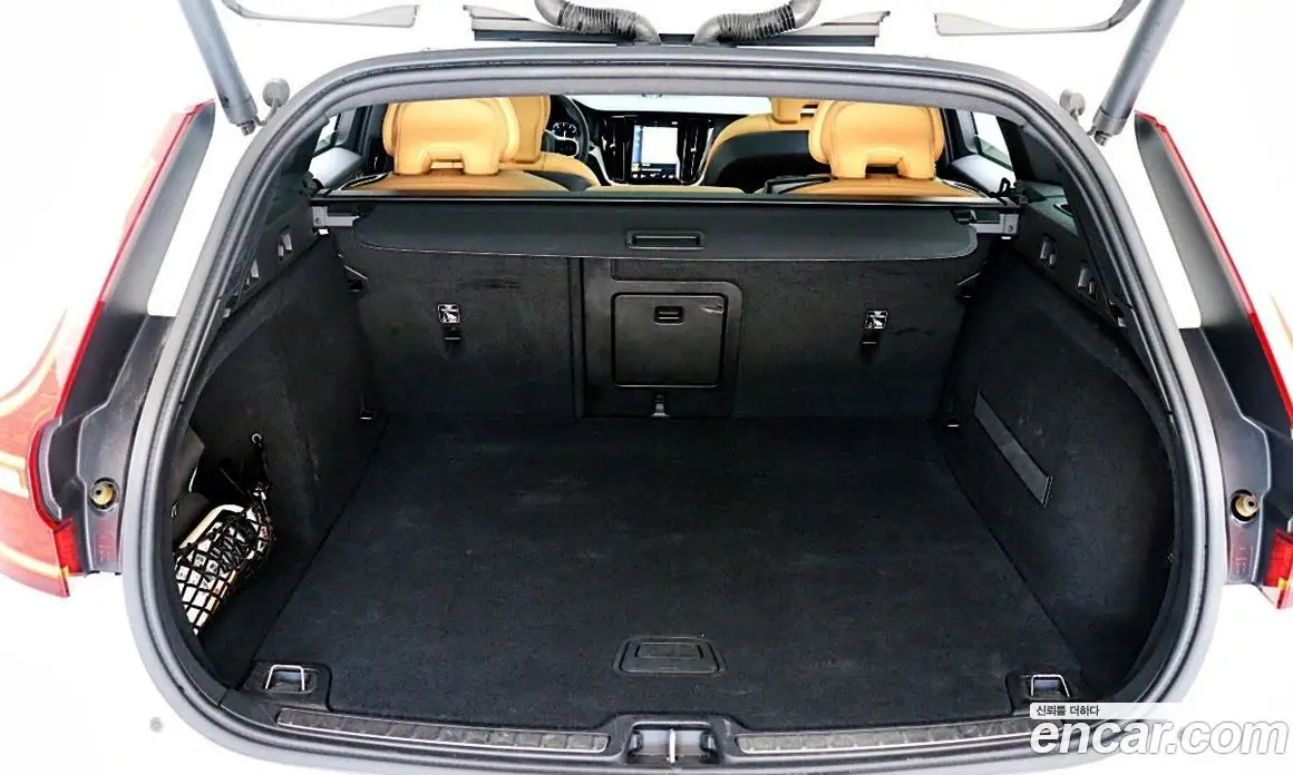 Volvo V60 2019 2.0 АКПП, фото 18