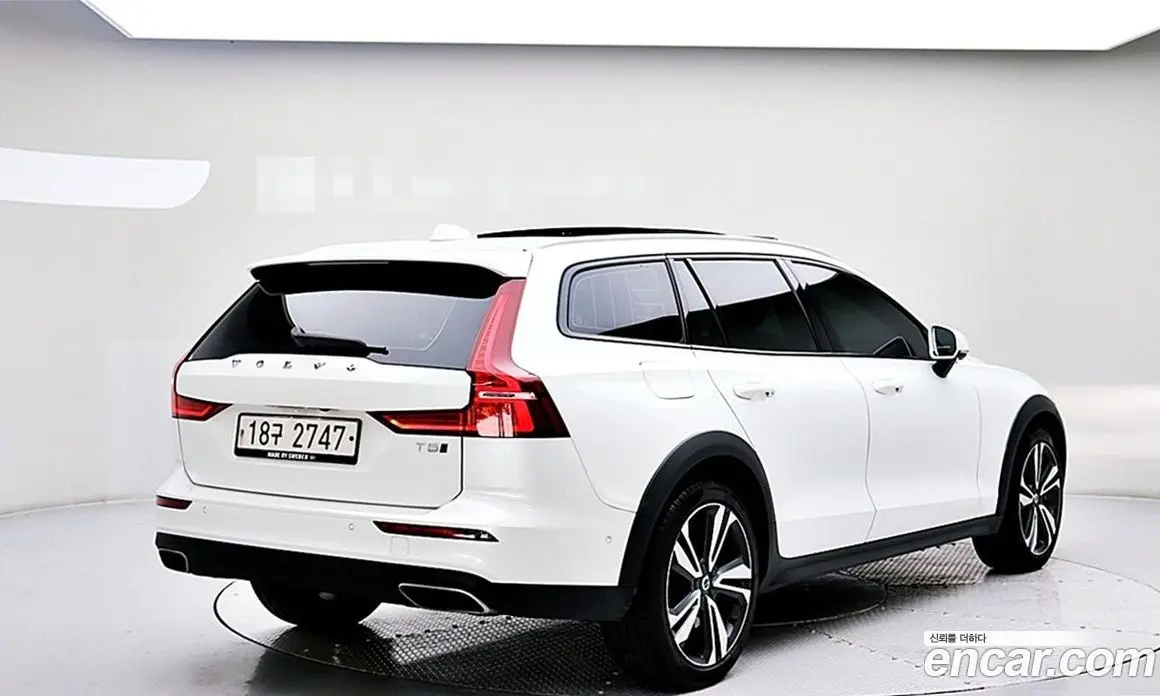 Volvo V60 2019 2.0 АКПП, фото 3