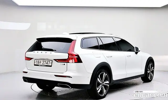 Volvo V60 2019 2.0 АКПП, миниатюра 3