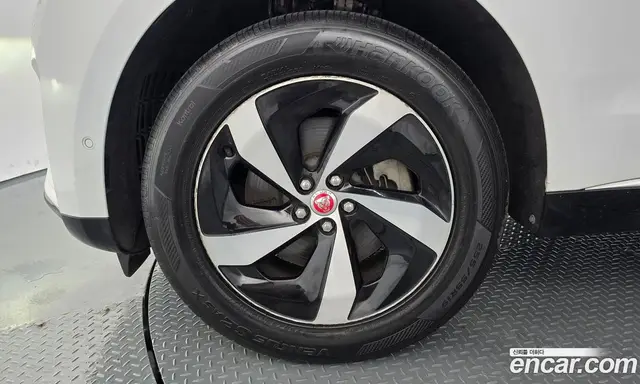 Jaguar F-Pace 2021 2.0 АКПП, миниатюра 5 Jaguar F-Pace 2021 2.0 АКПП, миниатюра 5