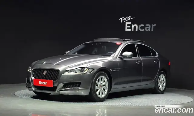 Jaguar XF, 2017, 167 101 км Jaguar XF, 2017, 167 101 км