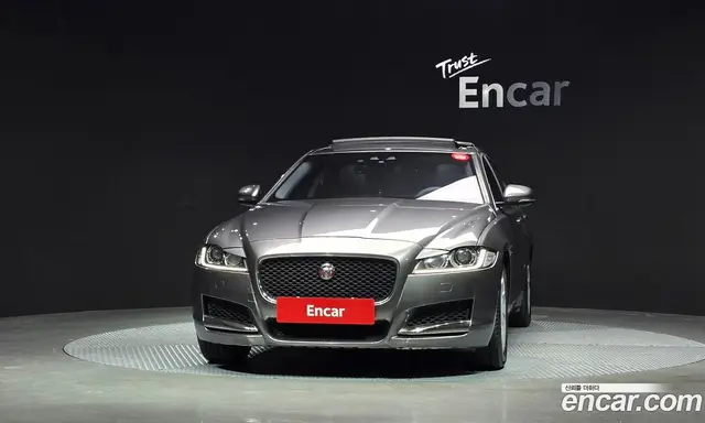 Jaguar XF 2017 2.0 АКПП, миниатюра 3