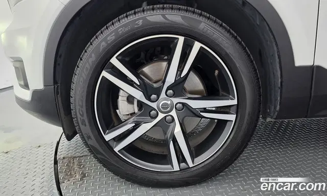 Volvo XC40 2020 2.0 АКПП, миниатюра 5