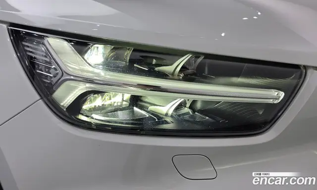 Volvo XC40 2020 2.0 АКПП, миниатюра 8