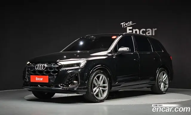 Audi Q7, 2025, 27 686 км