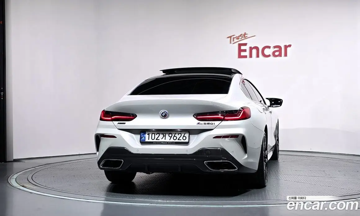 BMW 8 серия 2022 4.4 АКПП, фото 4