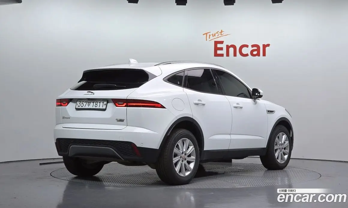 Jaguar E-Pace 2019 2.0 АКПП, фото 2 Jaguar E-Pace 2019 2.0 АКПП, фото 2