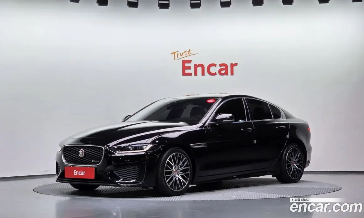 Jaguar XE 2020 2.0 АКПП, фото 1 Jaguar XE 2020 2.0 АКПП, фото 1