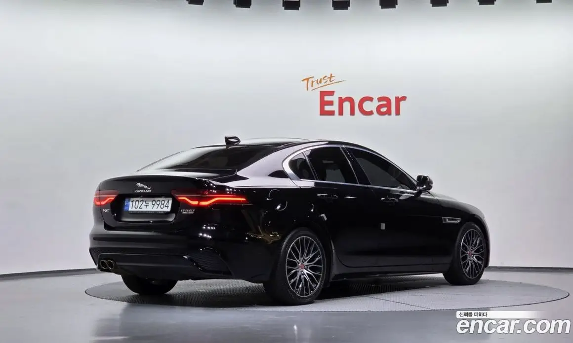 Jaguar XE 2020 2.0 АКПП, фото 2 Jaguar XE 2020 2.0 АКПП, фото 2