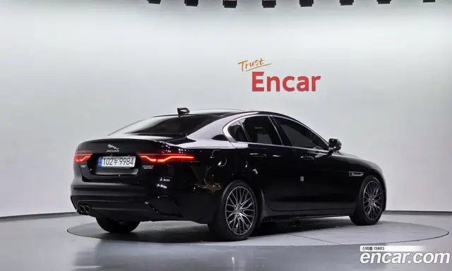 Jaguar XE 2020 2.0 АКПП, миниатюра 2 Jaguar XE 2020 2.0 АКПП, миниатюра 2