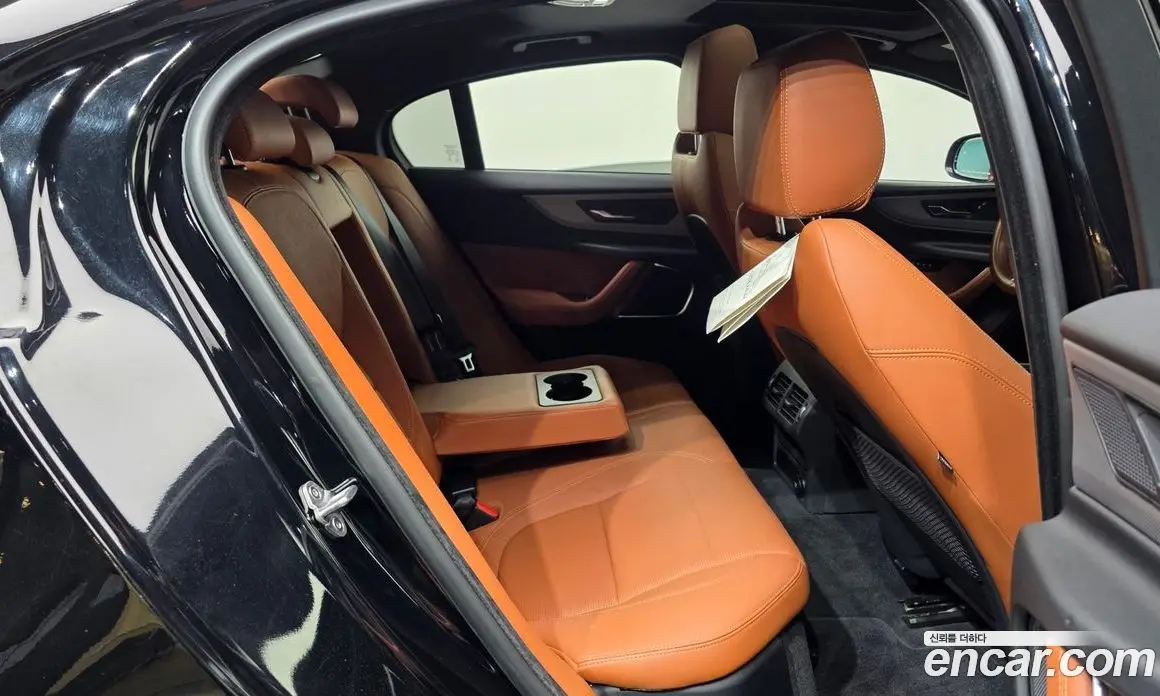 Jaguar XE 2020 2.0 АКПП, фото 18 Jaguar XE 2020 2.0 АКПП, фото 18