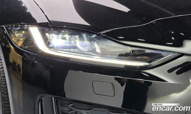 Jaguar XE 2020 2.0 АКПП, миниатюра 8 Jaguar XE 2020 2.0 АКПП, миниатюра 8