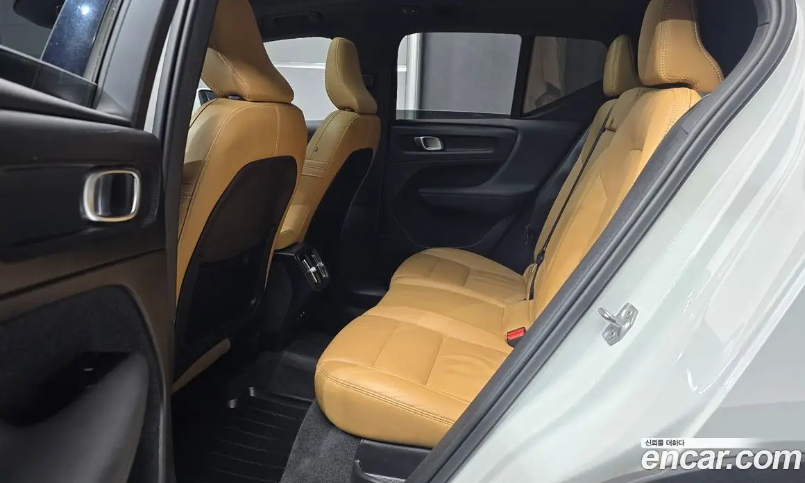 Volvo XC40 2021 2.0 АКПП, фото 18