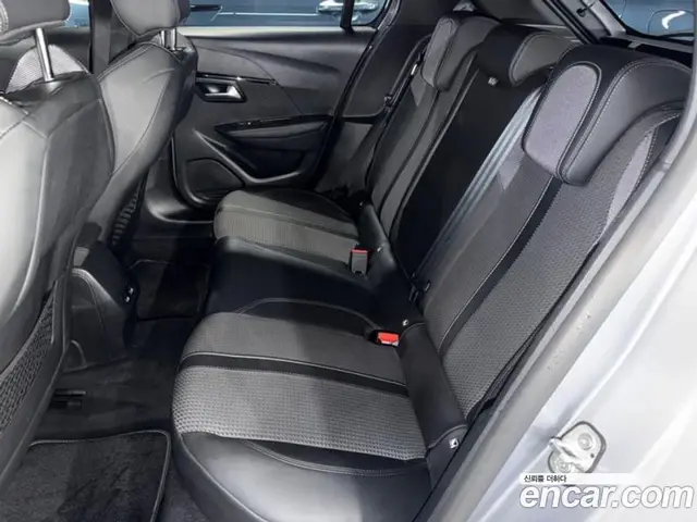 Peugeot 208 2022 АКПП, миниатюра 7