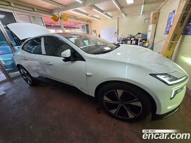 Polestar 4, 2025, 6 250 км