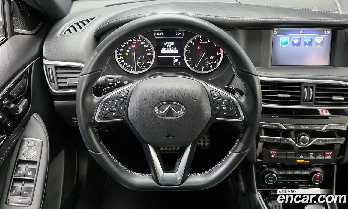 Infiniti Q30 2017 2.0 АКПП, фото 13
