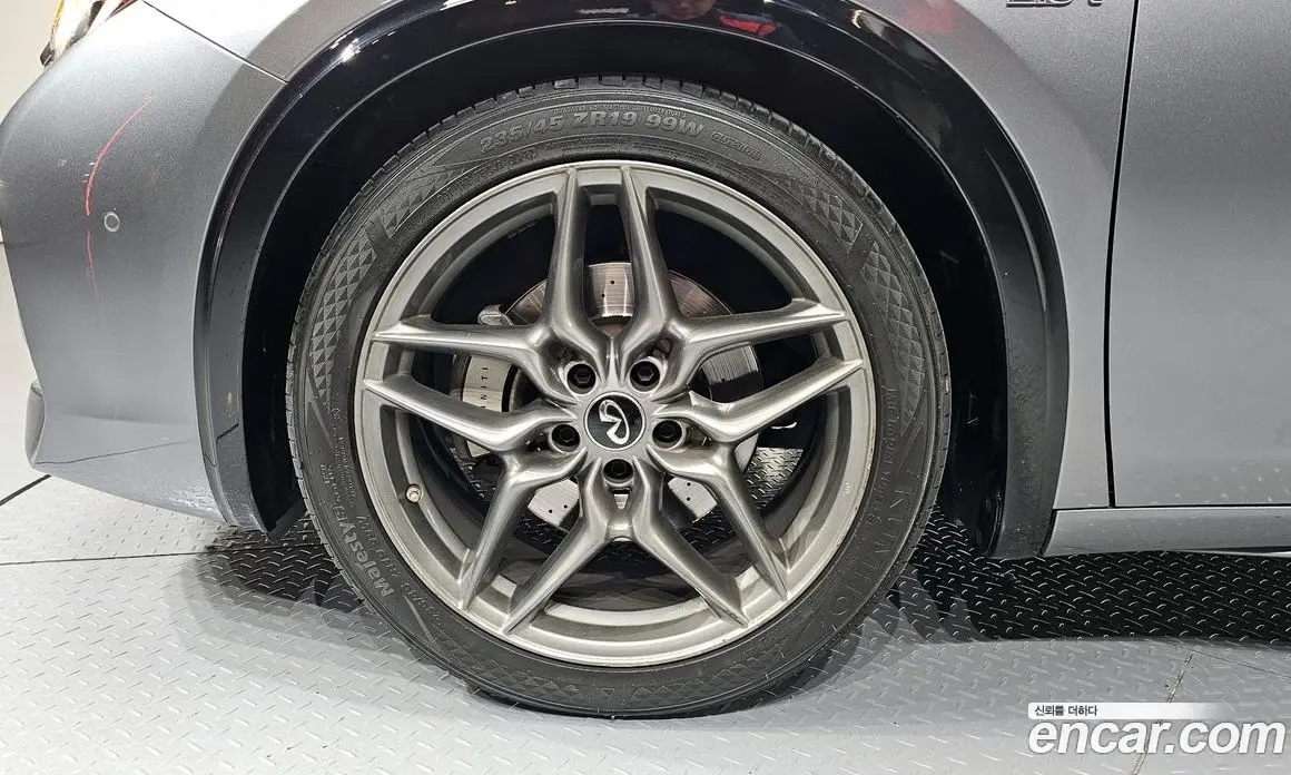 Infiniti Q30 2017 2.0 АКПП, фото 5