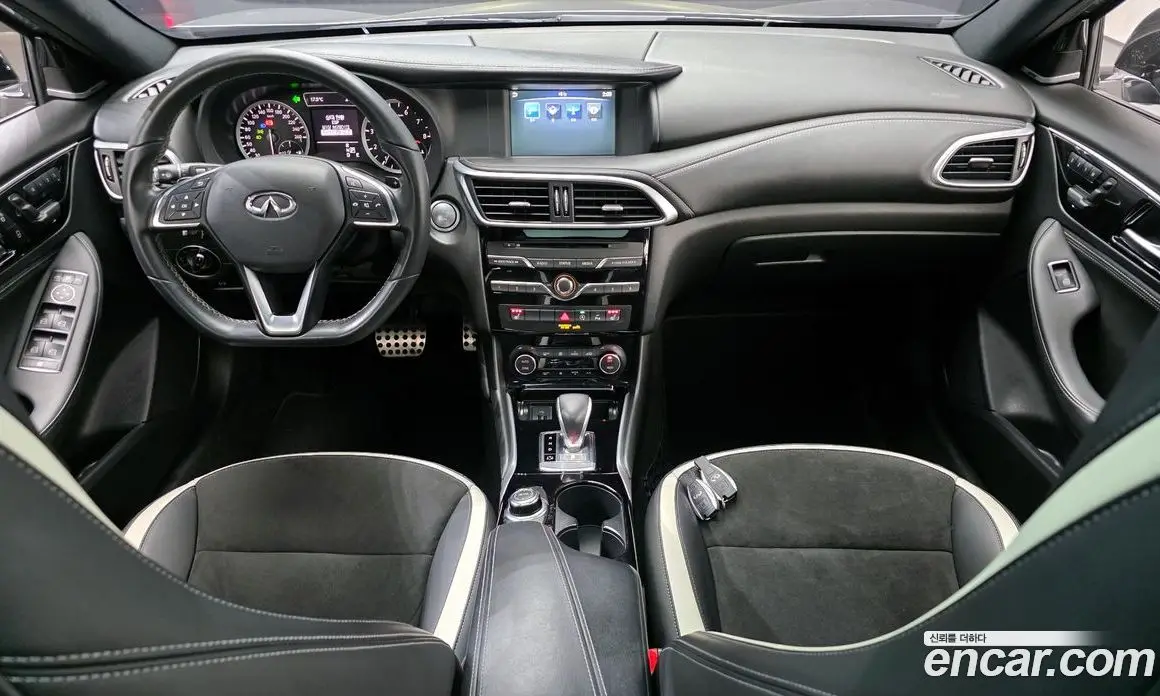 Infiniti Q30 2017 2.0 АКПП, фото 7