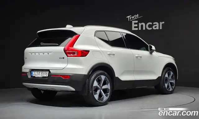 Volvo XC40 2022 2.0 АКПП, миниатюра 2