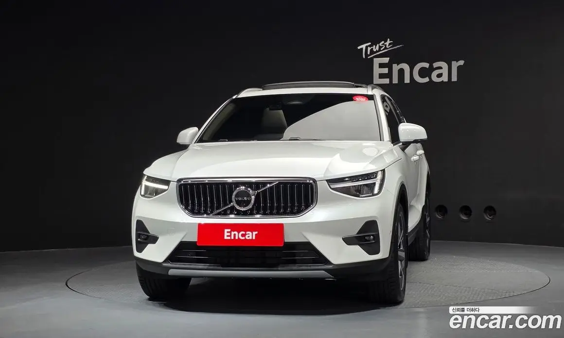 Volvo XC40 2022 2.0 АКПП, фото 3
