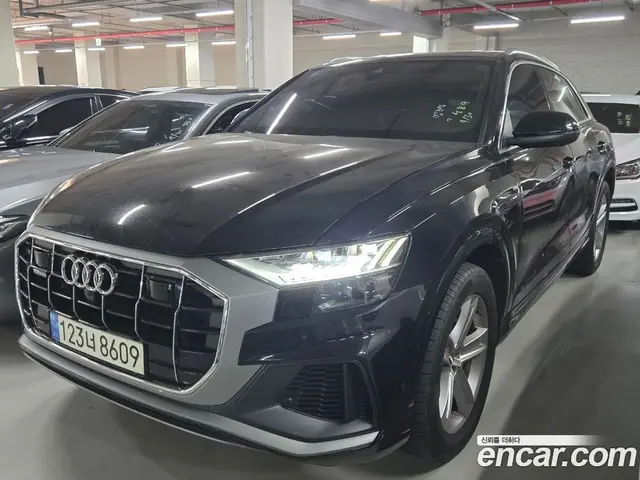 Audi Q8, 2021, 141 274 км