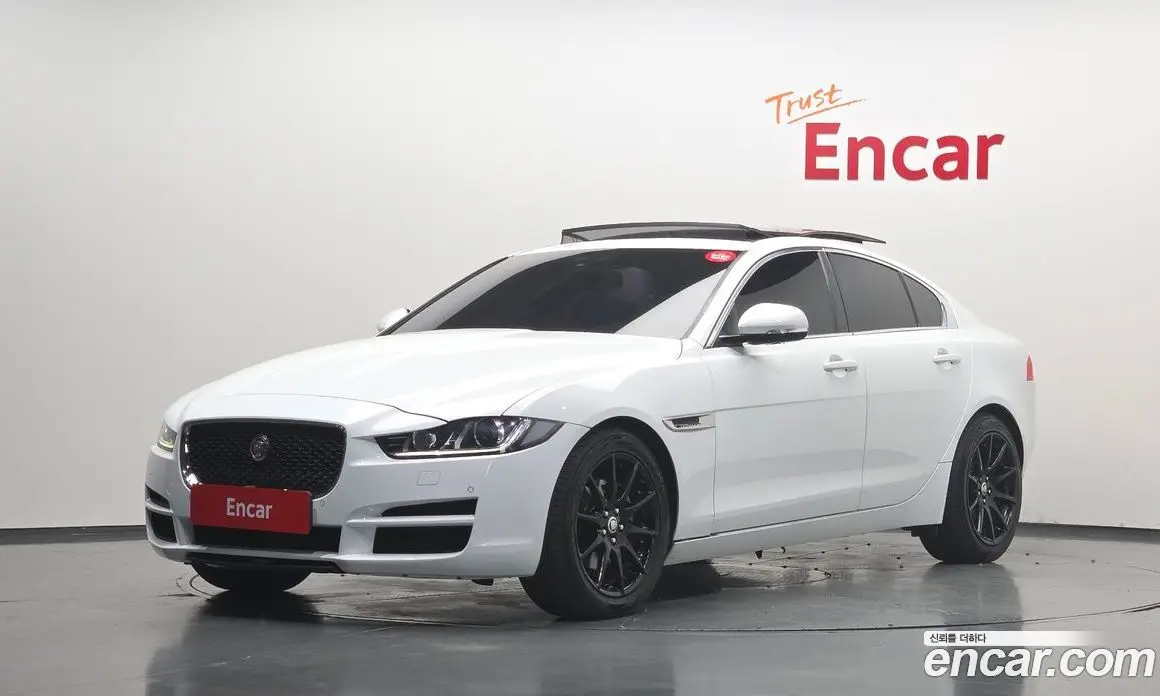 Jaguar XE 2018 2.0 АКПП, фото 1 Jaguar XE 2018 2.0 АКПП, фото 1