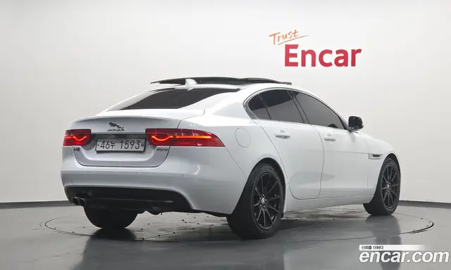 Jaguar XE 2018 2.0 АКПП, миниатюра 2 Jaguar XE 2018 2.0 АКПП, миниатюра 2