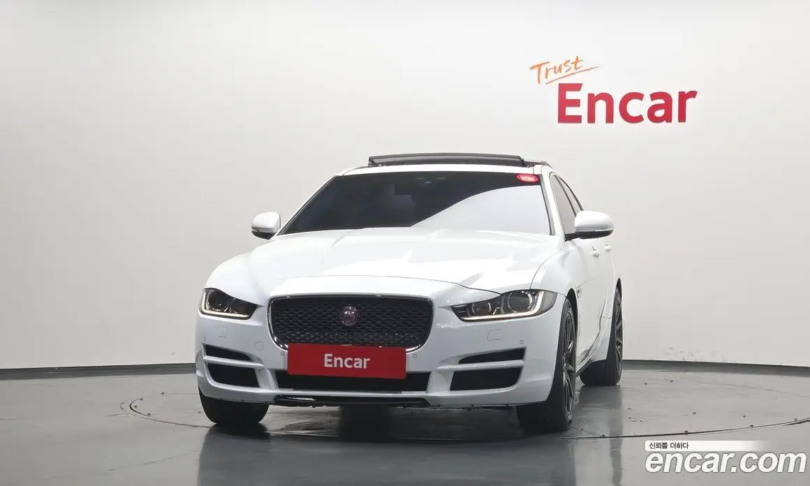 Jaguar XE 2018 2.0 АКПП, фото 3 Jaguar XE 2018 2.0 АКПП, фото 3
