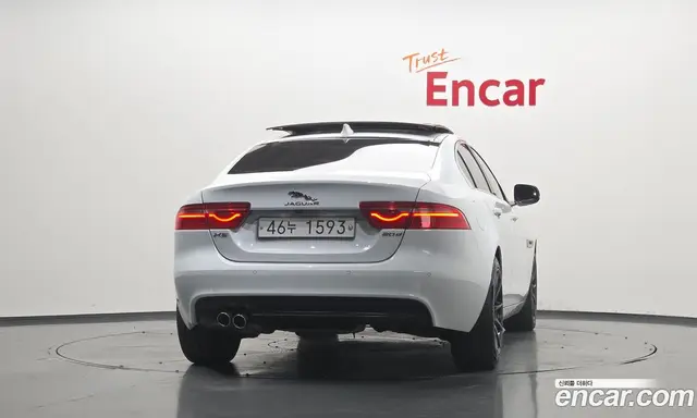 Jaguar XE 2018 2.0 АКПП, миниатюра 4 Jaguar XE 2018 2.0 АКПП, миниатюра 4
