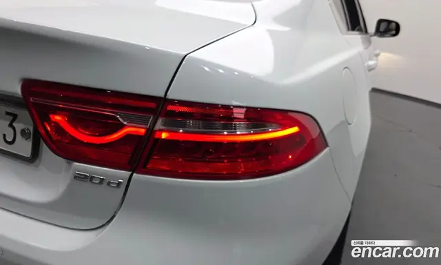 Jaguar XE 2018 2.0 АКПП, миниатюра 9 Jaguar XE 2018 2.0 АКПП, миниатюра 9