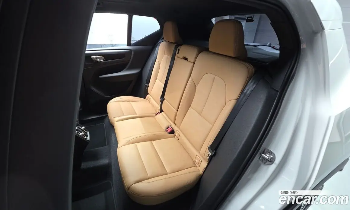 Volvo XC40 2022 2.0 АКПП, фото 15