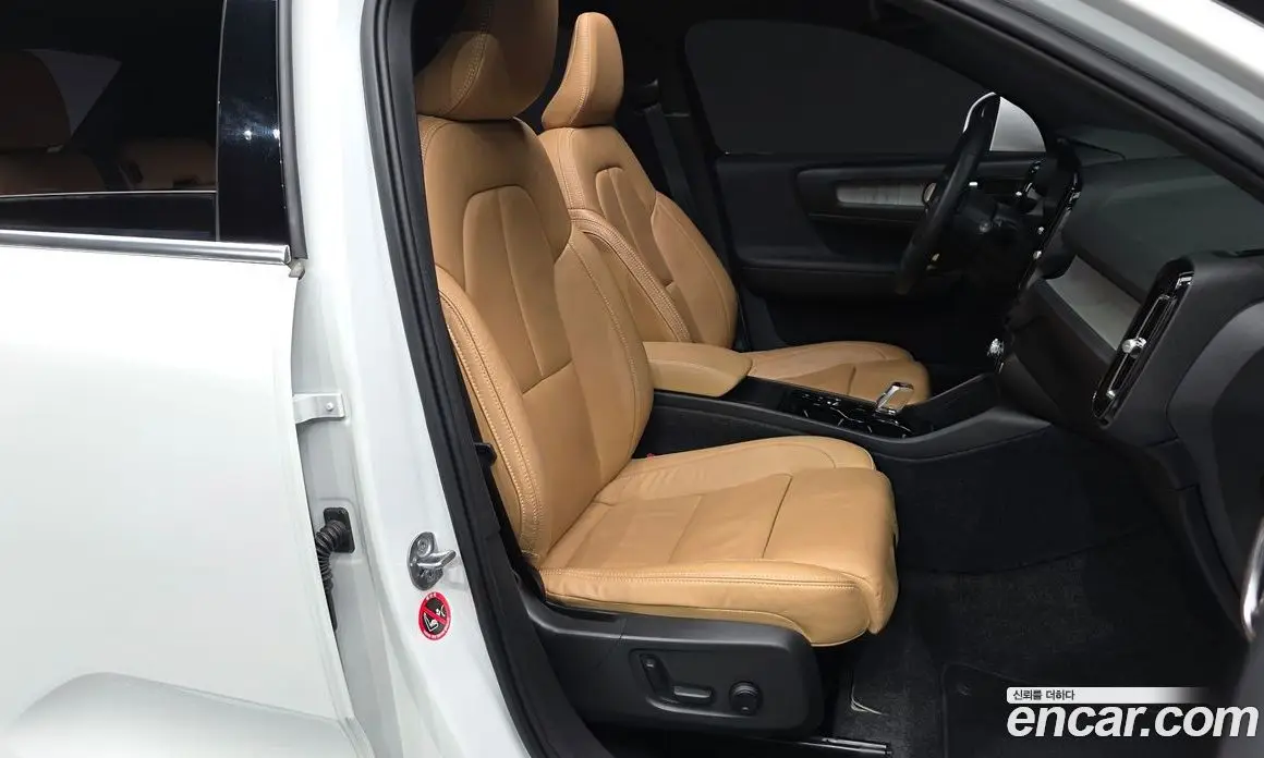 Volvo XC40 2022 2.0 АКПП, фото 16