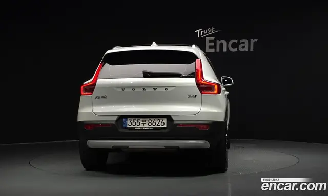 Volvo XC40 2022 2.0 АКПП, миниатюра 3