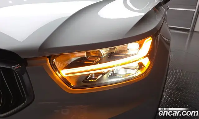 Volvo XC40 2022 2.0 АКПП, миниатюра 7