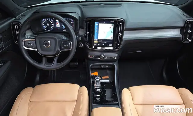 Volvo XC40 2022 2.0 АКПП, миниатюра 9