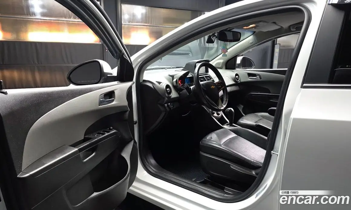Chevrolet Aveo 2015 1.4 АКПП, фото 13