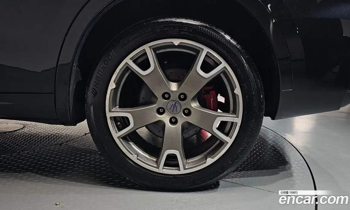 Maserati Levante 2019 3.0 АКПП, фото 6 Maserati Levante 2019 3.0 АКПП, фото 6