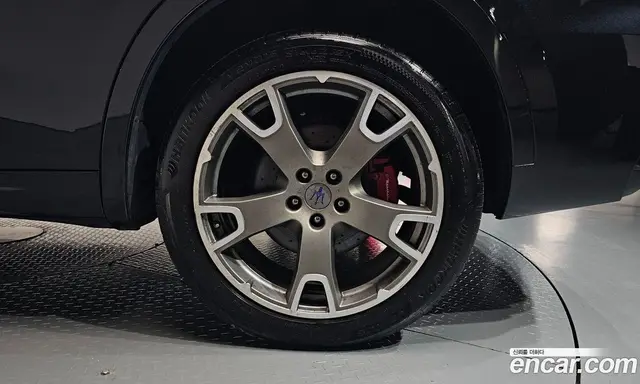 Maserati Levante 2019 3.0 АКПП, миниатюра 6 Maserati Levante 2019 3.0 АКПП, миниатюра 6